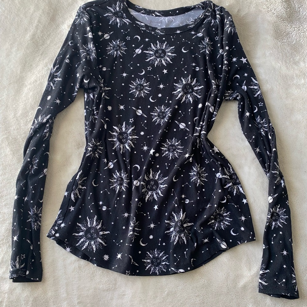 Black Celestial Print Women's Top space night long sleeve